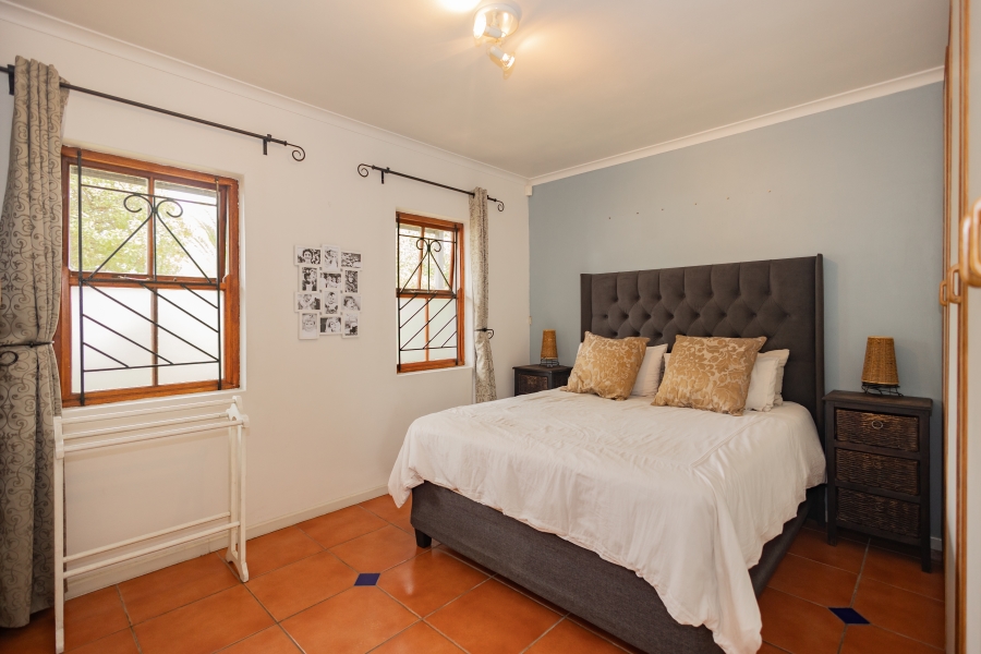 3 Bedroom Property for Sale in The Crest Western Cape